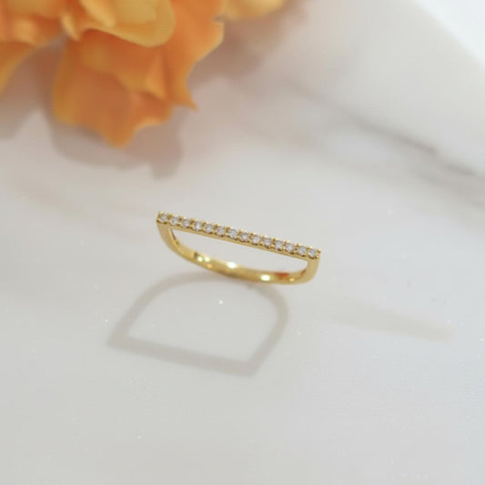 Diamond Bar Ring in Yellow Gold
