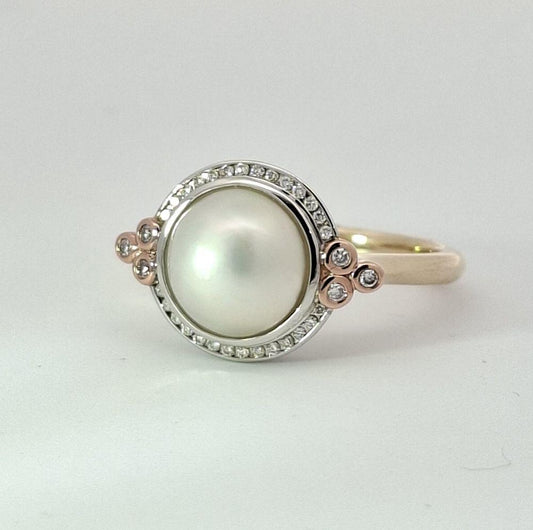 Mabé Pearl and Diamond Ring